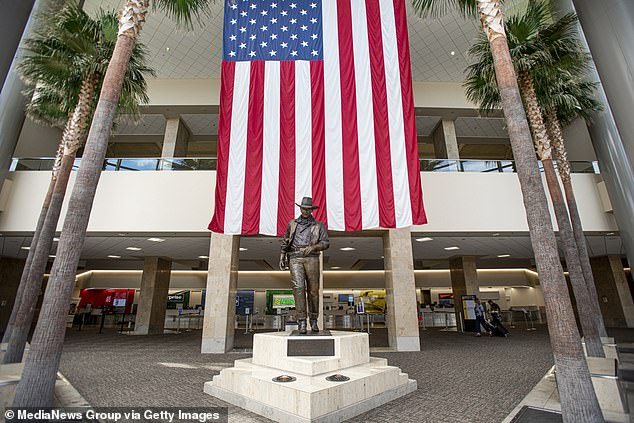 美机场也要改名 因这位已故演员曾发表种族主义