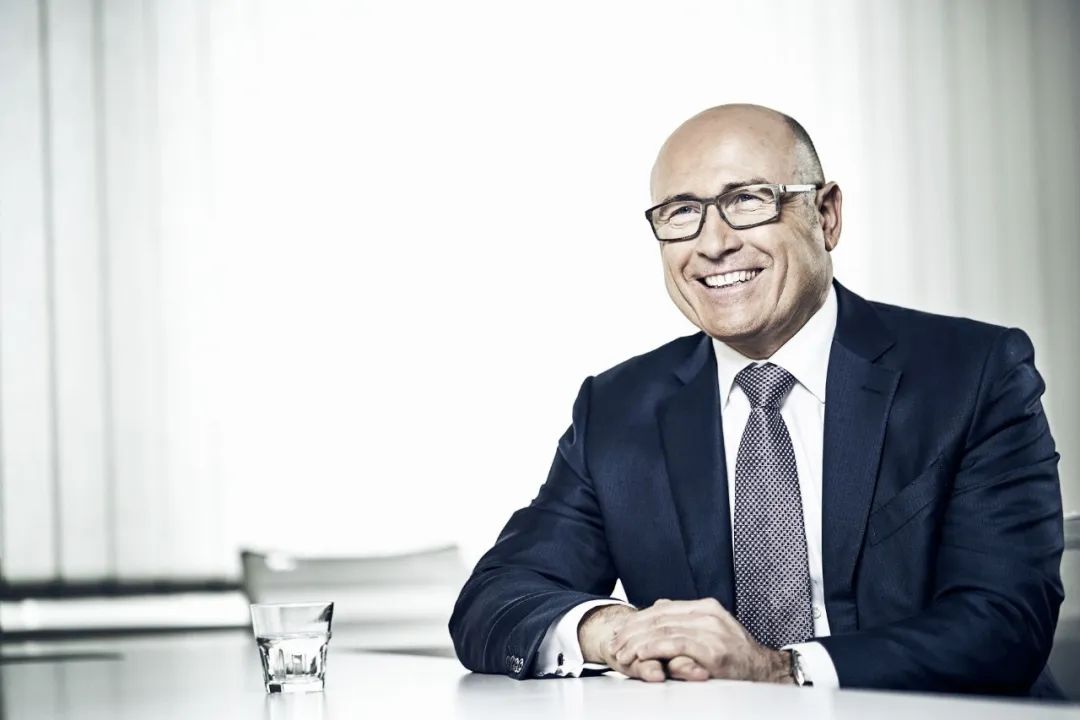 大众集团掌门人迪斯移交大众品牌管理权,甩出烫手山芋?