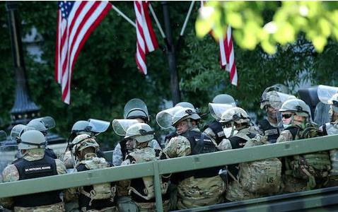 美防长：不支持特朗普援引《叛乱法案》出动军