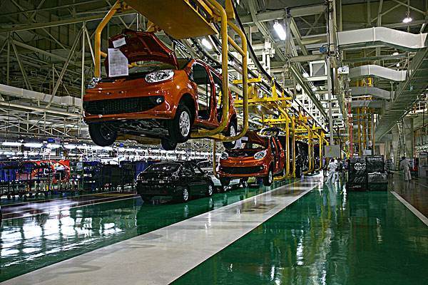 消失的半年|市值翻倍、投资缩水,车企上半年钱都去哪了?