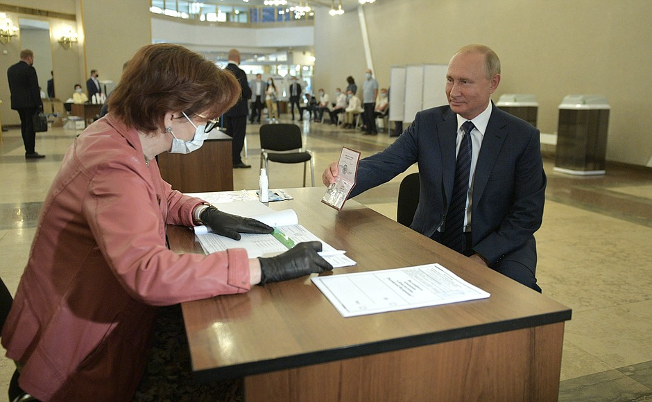  普京参加投票。 图/俄罗斯总统府官网