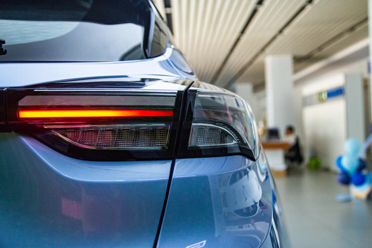 550公里续航、无感循迹无人驾驶、5G……几何汽车8月要放大招!