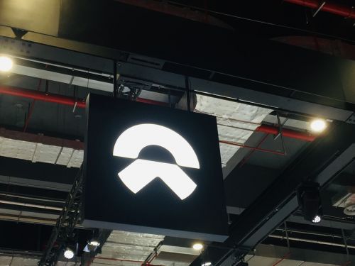 (蔚来logo)