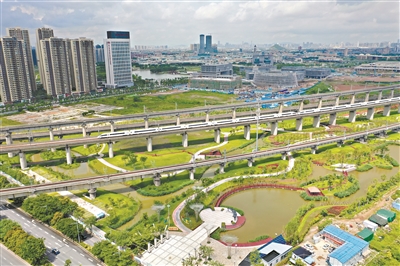 3亿元建超100个公园绿地空间 高铁公园 广州日报讯(全媒体记者温利