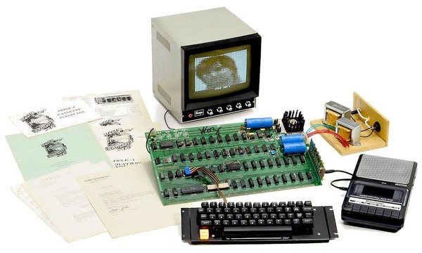 Apple Computer 1