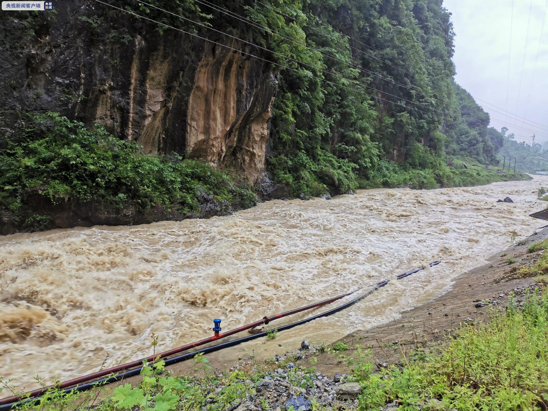 重庆发布洪水蓝色预警 9区县暴雨 28条河流明显涨