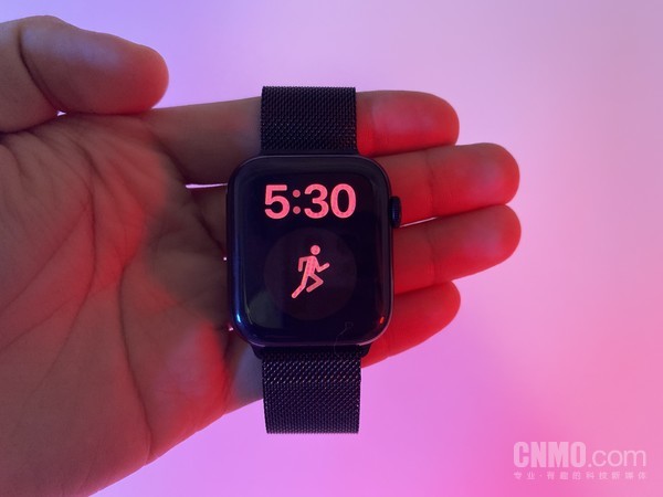 applewatch7表盘大小 9ef0-iwasyeh9911090.jpg