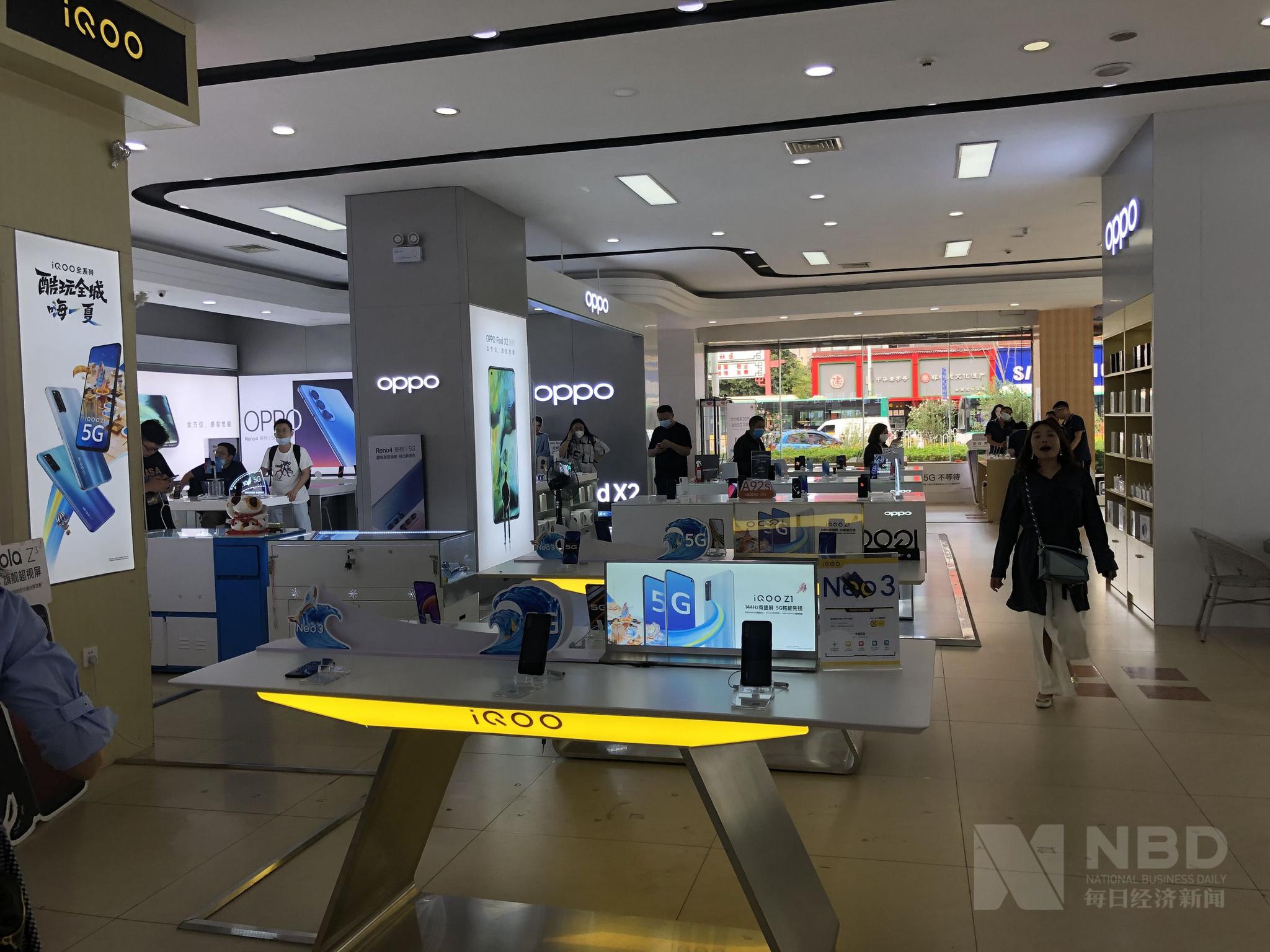 5G换机潮前夕：华为系加码开店 OPPO疏通全国渠道
