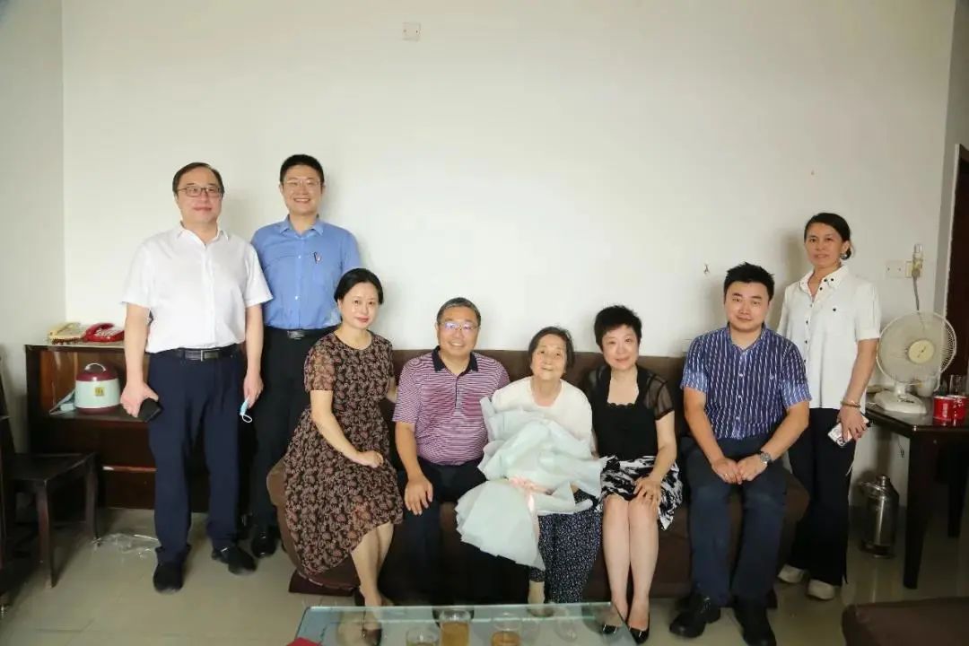 谈西迁精神,访西迁前辈……复旦上医这样铭记两度迁渝奋斗史