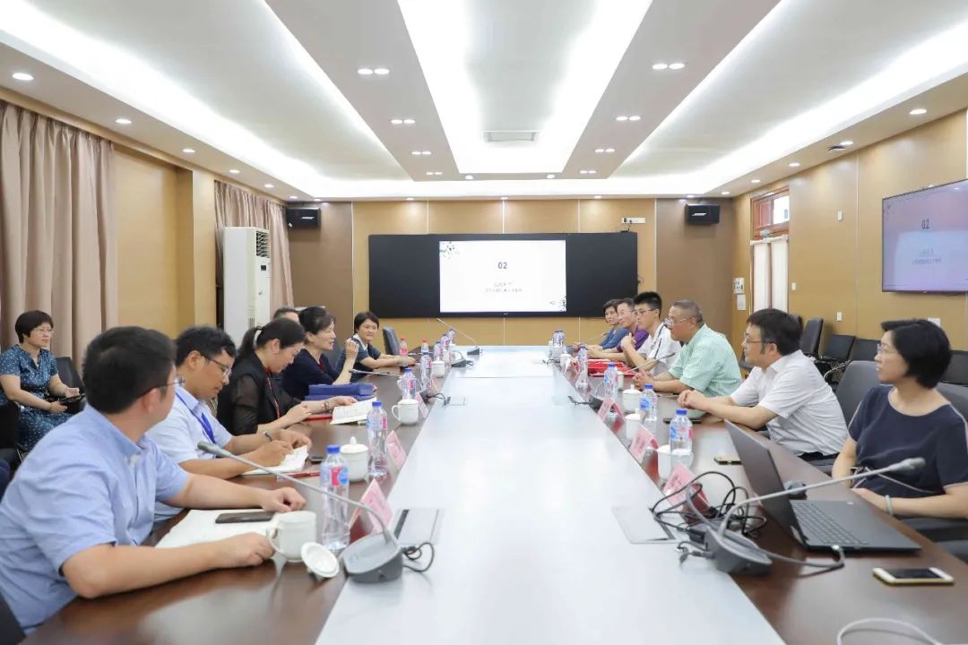 20200001号启程!上海大学第一封本科录取通知书今日送达!
