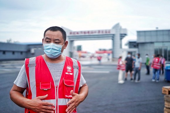 新发地开门了：瓜果蔬菜大王重装上阵