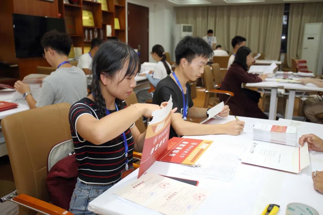 录取进行时 | 2020级本科新生首批录取通知书今日寄出