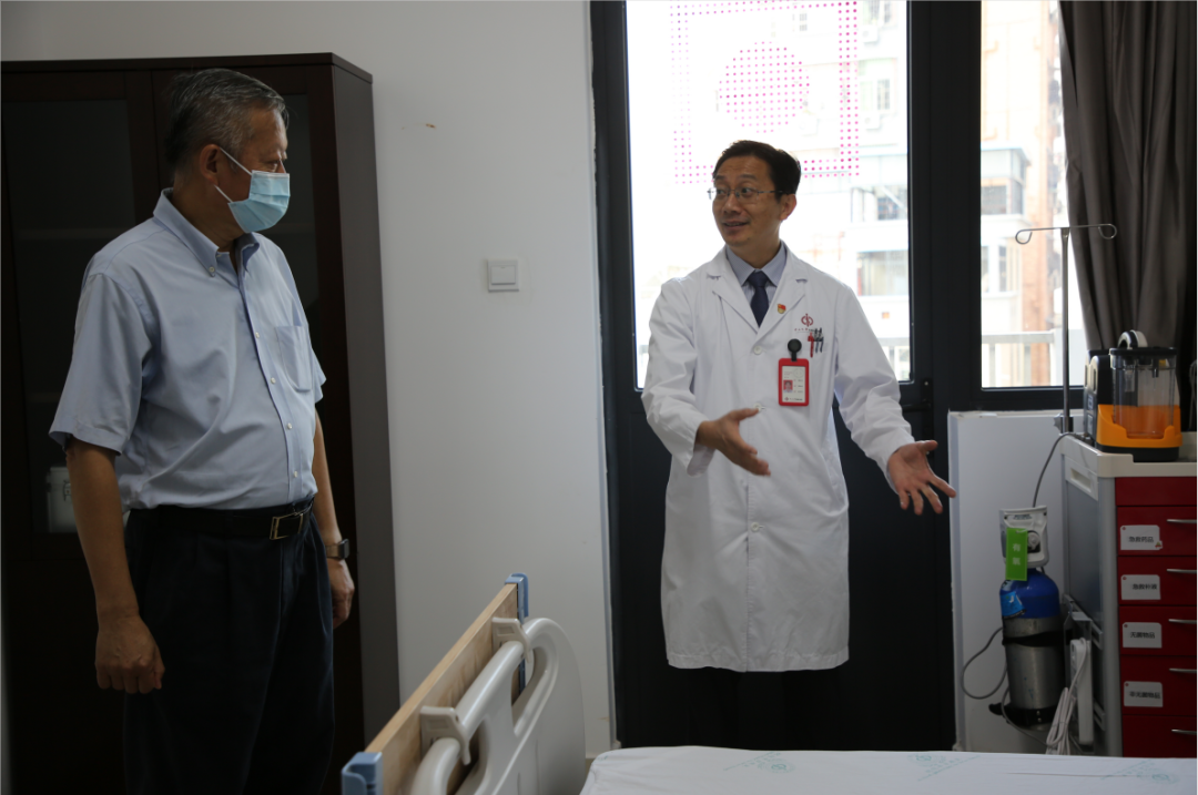 聚焦深圳校区 | 陈春声书记一行调研深圳校区建设情况