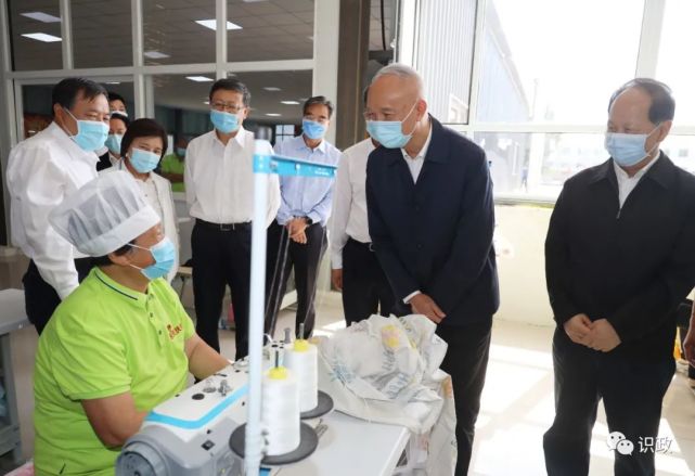 老党员丁佩贤感谢来自北京的帮扶