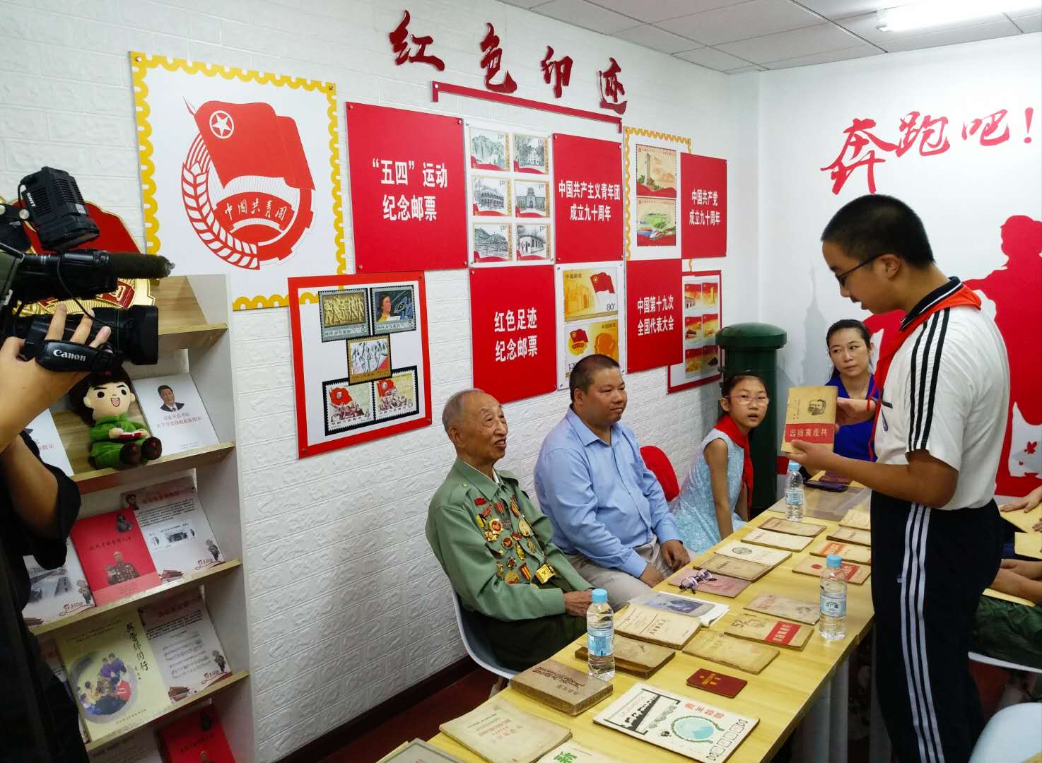 追寻《共产党宣言》首个中译本,青年学生聆听“渔阳里”的故事
