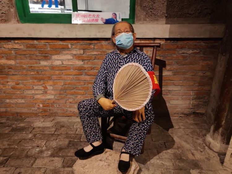 终极彩蛋:胡同老太太