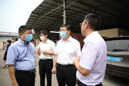副省长成岳冲来衢江调研生物安全风险防控等工作