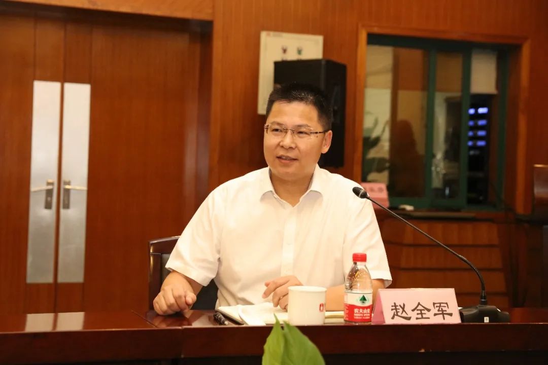 谋发展 · 话未来 | 宁波大学举行新老班子交流会