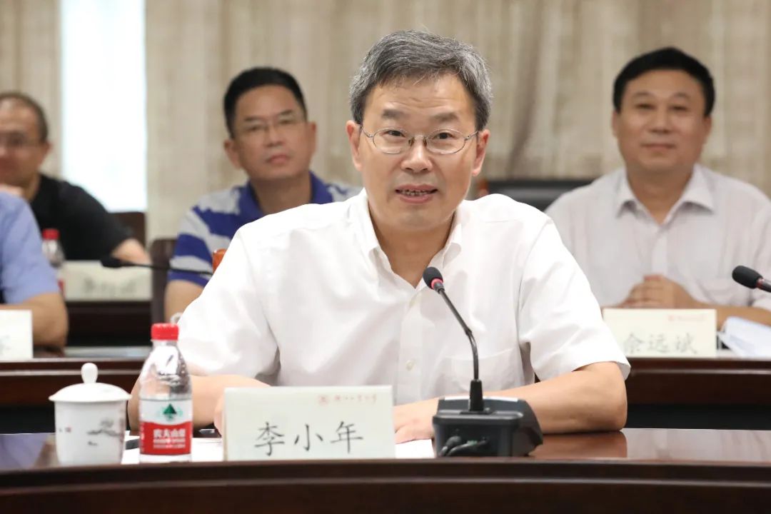 泓达生物老总_海乐达食品厂老总照片(2)