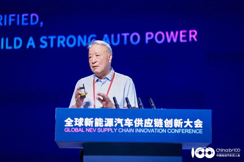 中国节能与新能源汽车技术路线重大转向