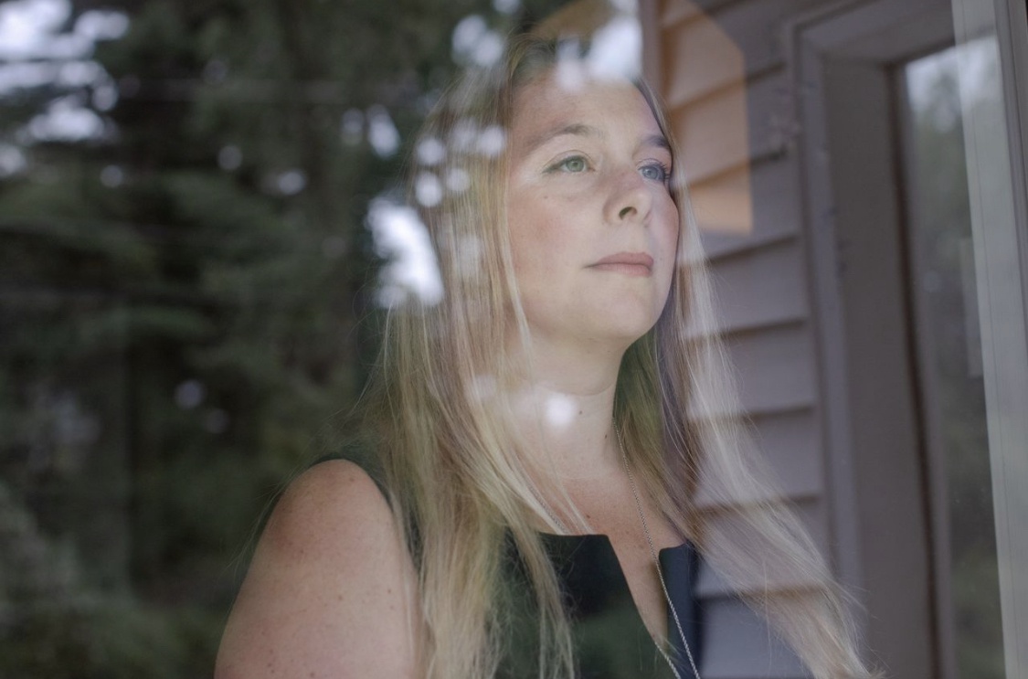 △霍普金斯表示疫情让她生意骤减:“我不知道工作量是否还能回到从前。”