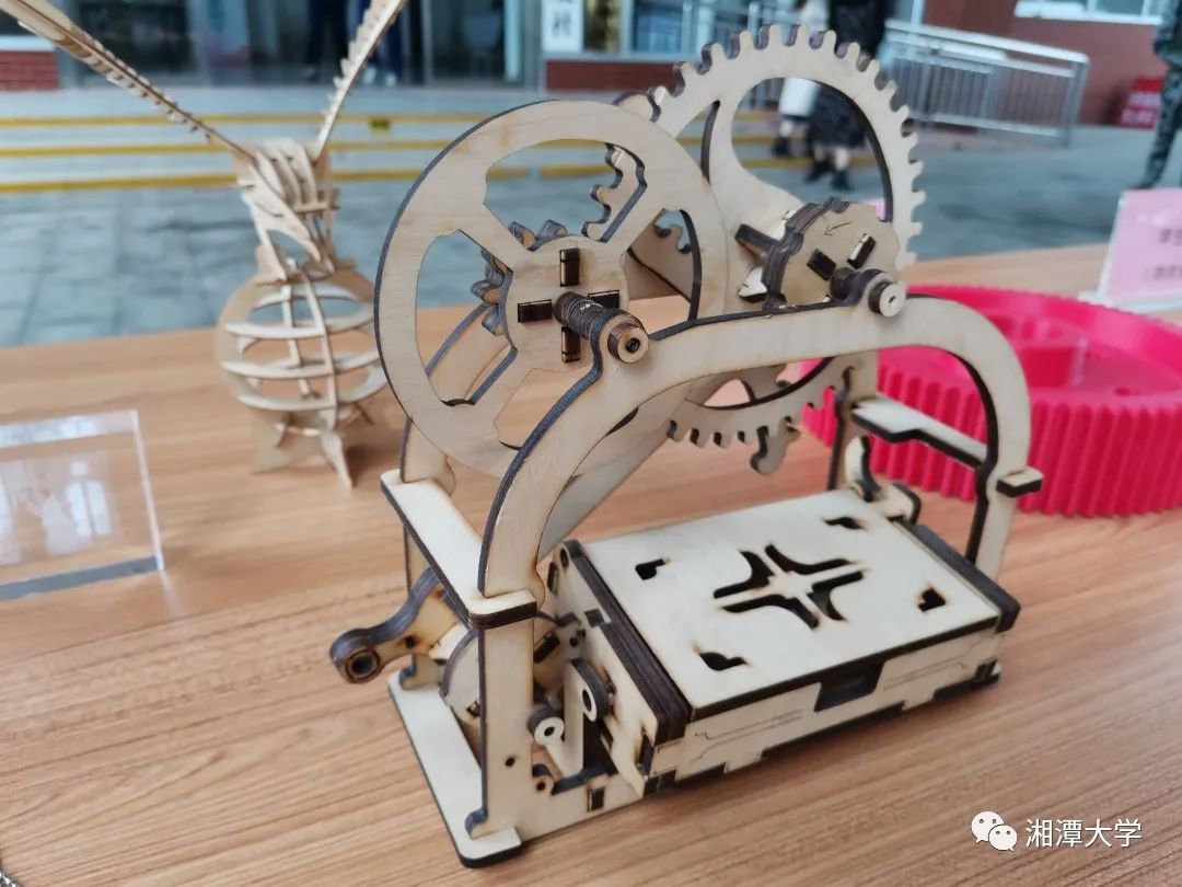 智能机器人、激光加工、3D打印……工程训练中心超乎你的想象!