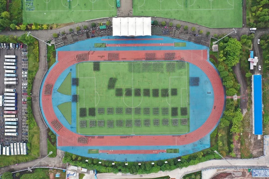 报告!重庆大学2020级新生集结完毕,请检阅!