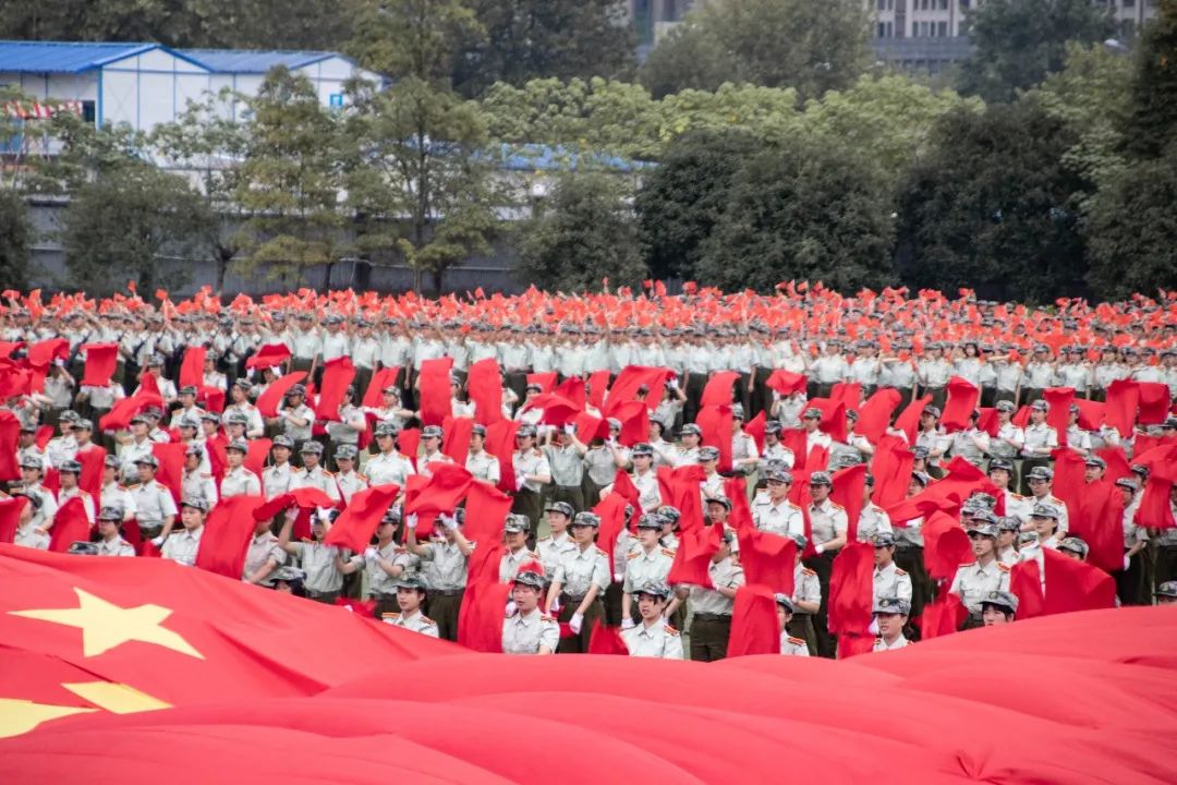 报告!重庆大学2020级新生集结完毕,请检阅!
