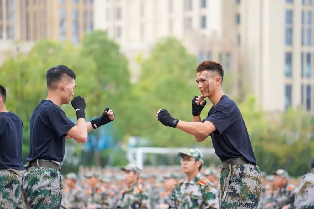 报告!重庆大学2020级新生集结完毕,请检阅!