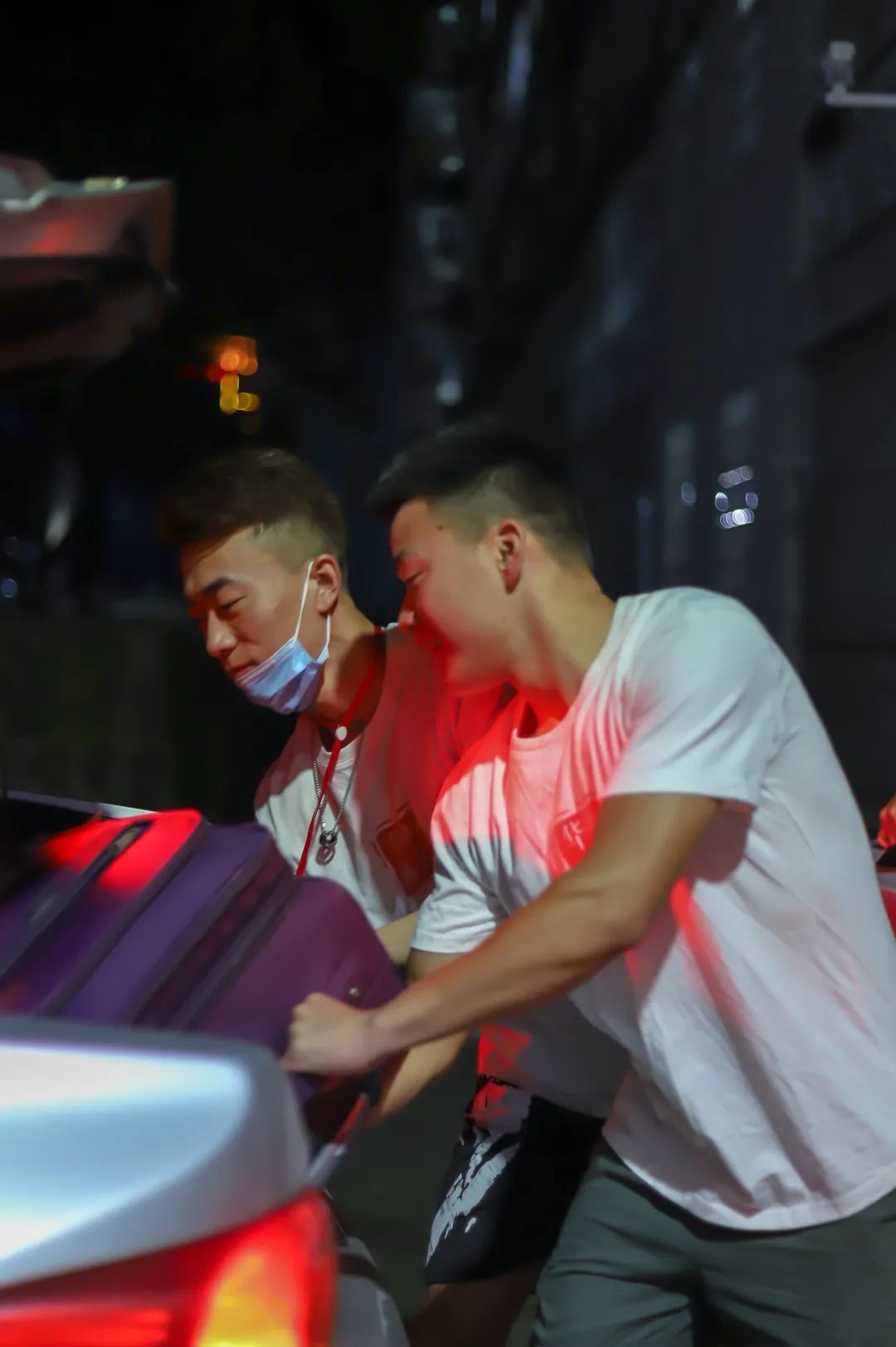 你“搬”我“帮”!华师体院“蓝鲸突击队”真帅!