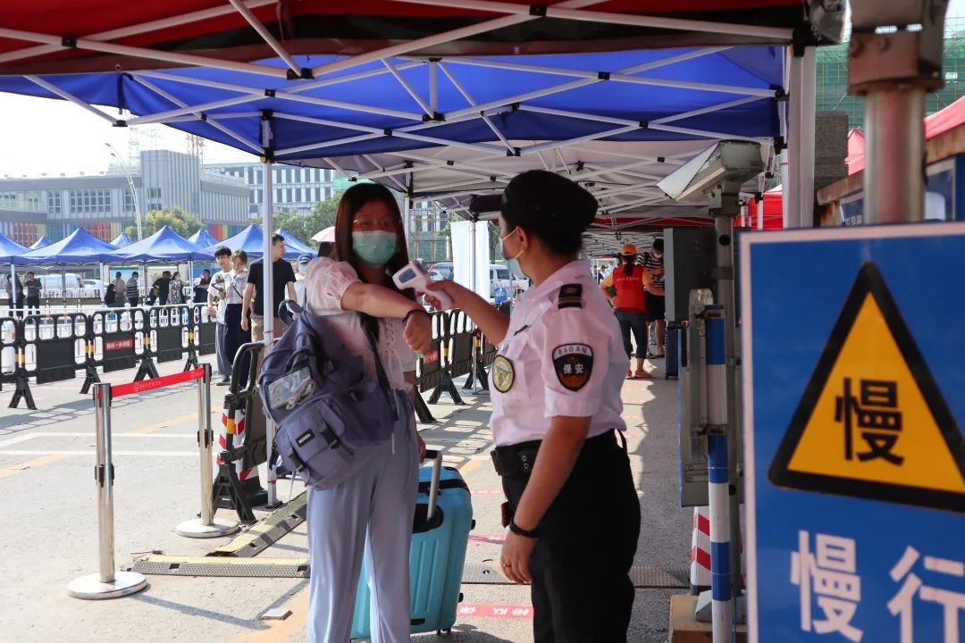 今天,东南大学7000余名研究生新生报到!