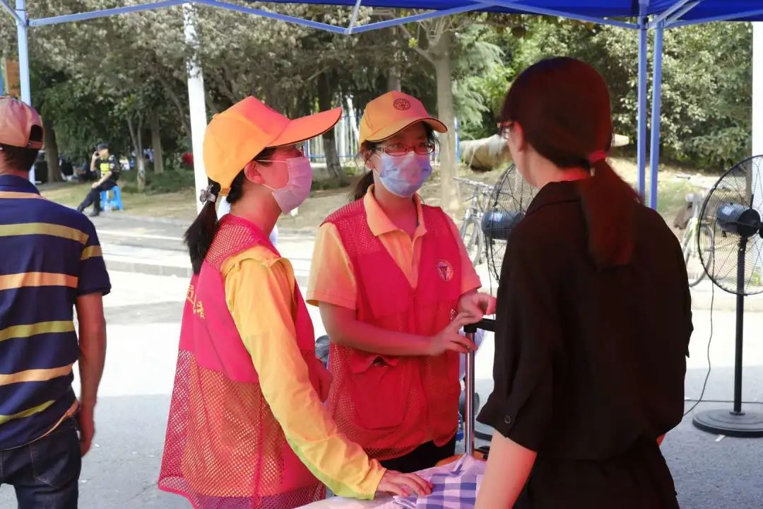 今天,东南大学7000余名研究生新生报到!