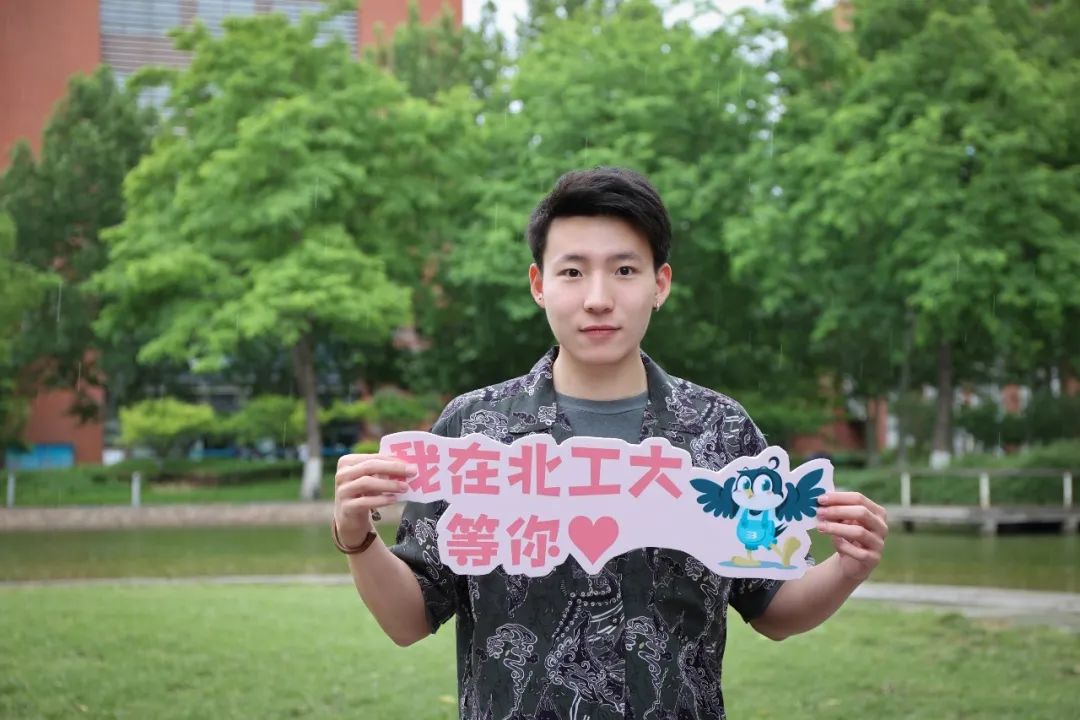 见过最欠揍的恶搞视频女,见过最欠揍的恶搞视频女生