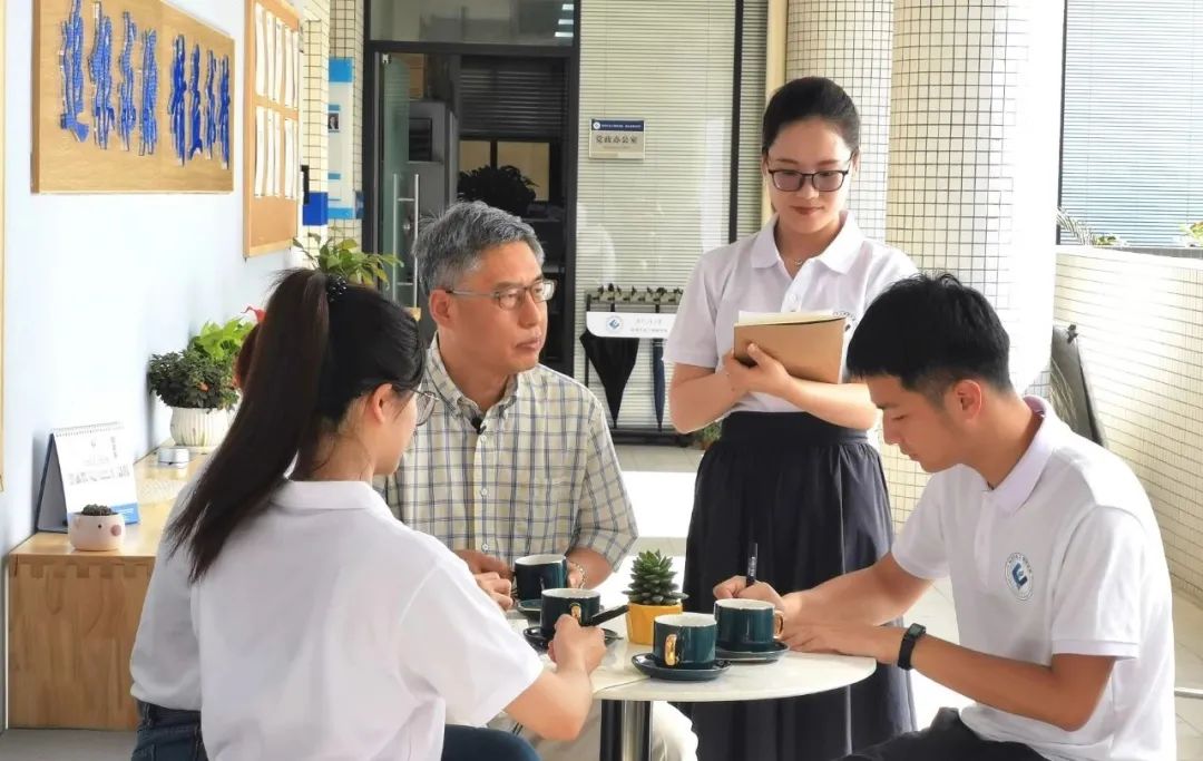 重磅首发!广工2021年招生宣传片超燃来袭!【九州体育】(图15) 图 |?中国工程院院士、环境生态研究院名誉院长杨志峰与学生交流