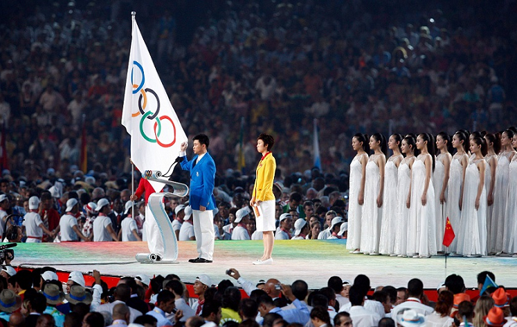 △2008年北京奥运会上，裁判员代表黄力平和运动员代表张怡宁宣誓