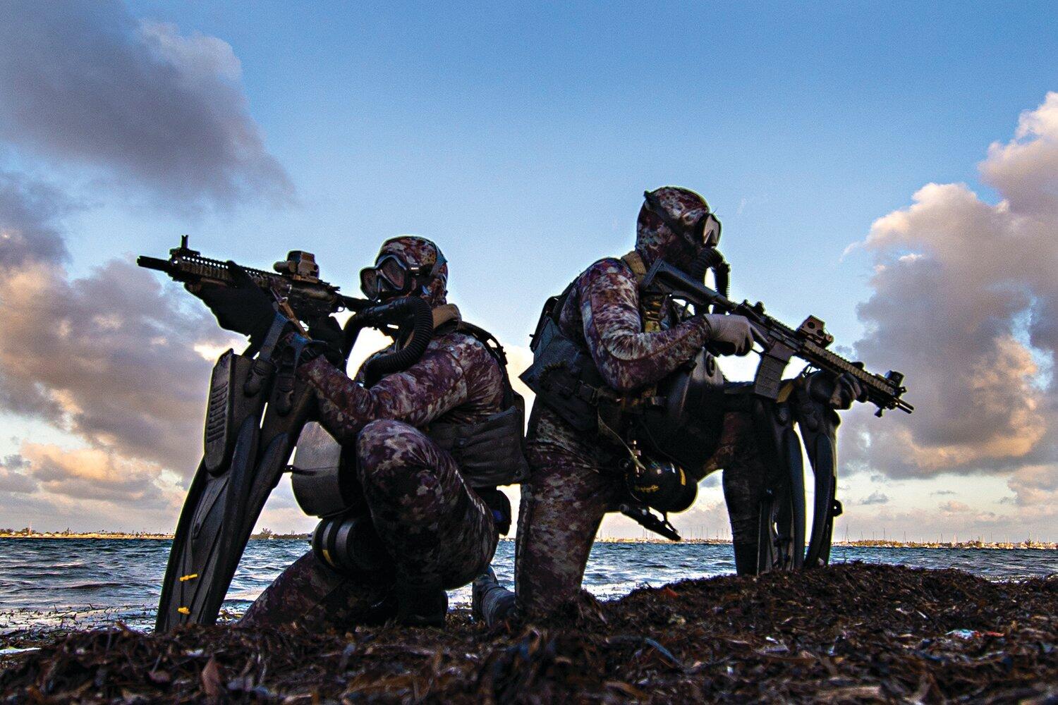 海豹突击队训练画面