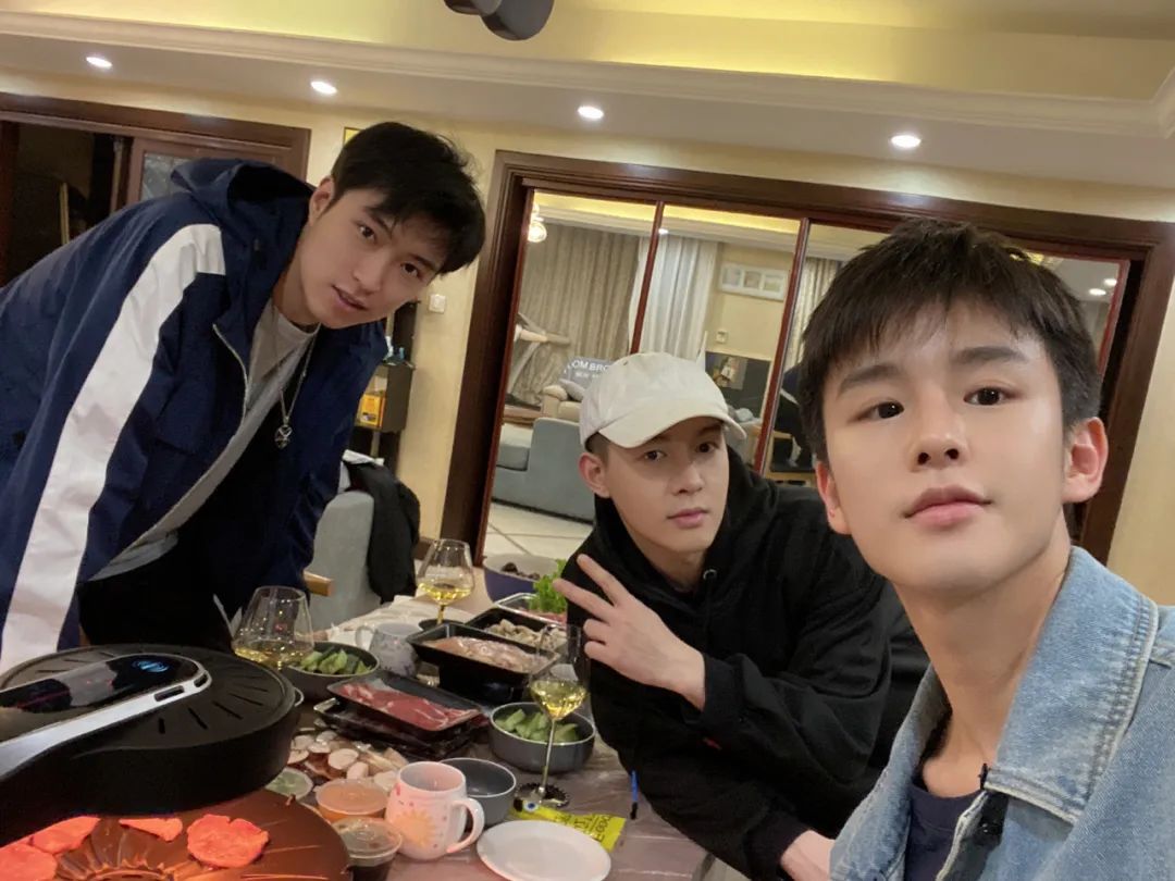 中国第一代养成系男团解散八年后