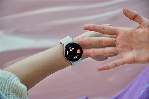 三星galaxy watch 4,galaxy watch 4 三星galaxy watch 4:解锁全新的应用生态交互能力