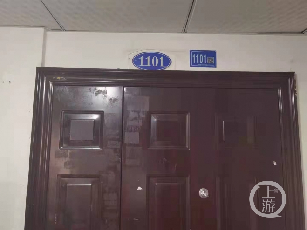 ▲9月13日,雷某任法定代表人的武汉某建筑工程公司注册地,大门紧锁。摄影/上游新闻记者 牛泰