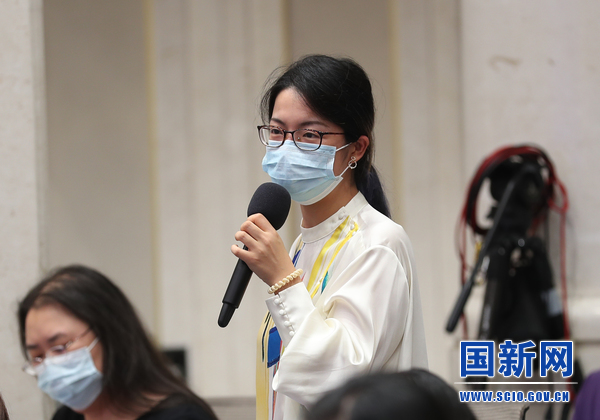 中央广播电视总台国广记者提问(栾海军 摄)