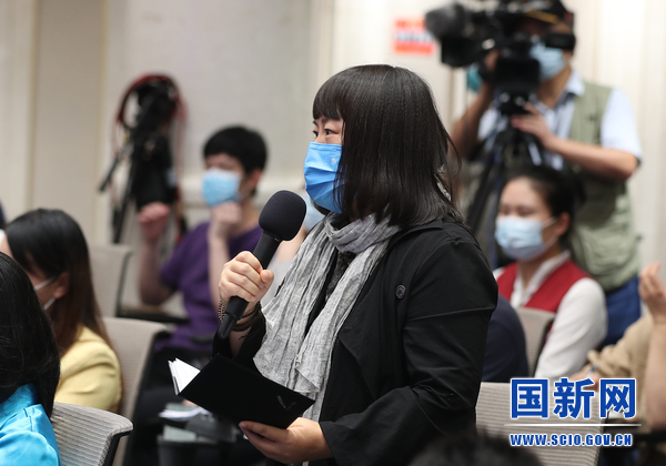 香港经济导报记者提问(栾海军 摄)