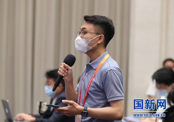 中国日报记者提问(栾海军 摄)
