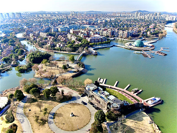 图说：泰晤士小镇 新民晚报记者 徐程/摄