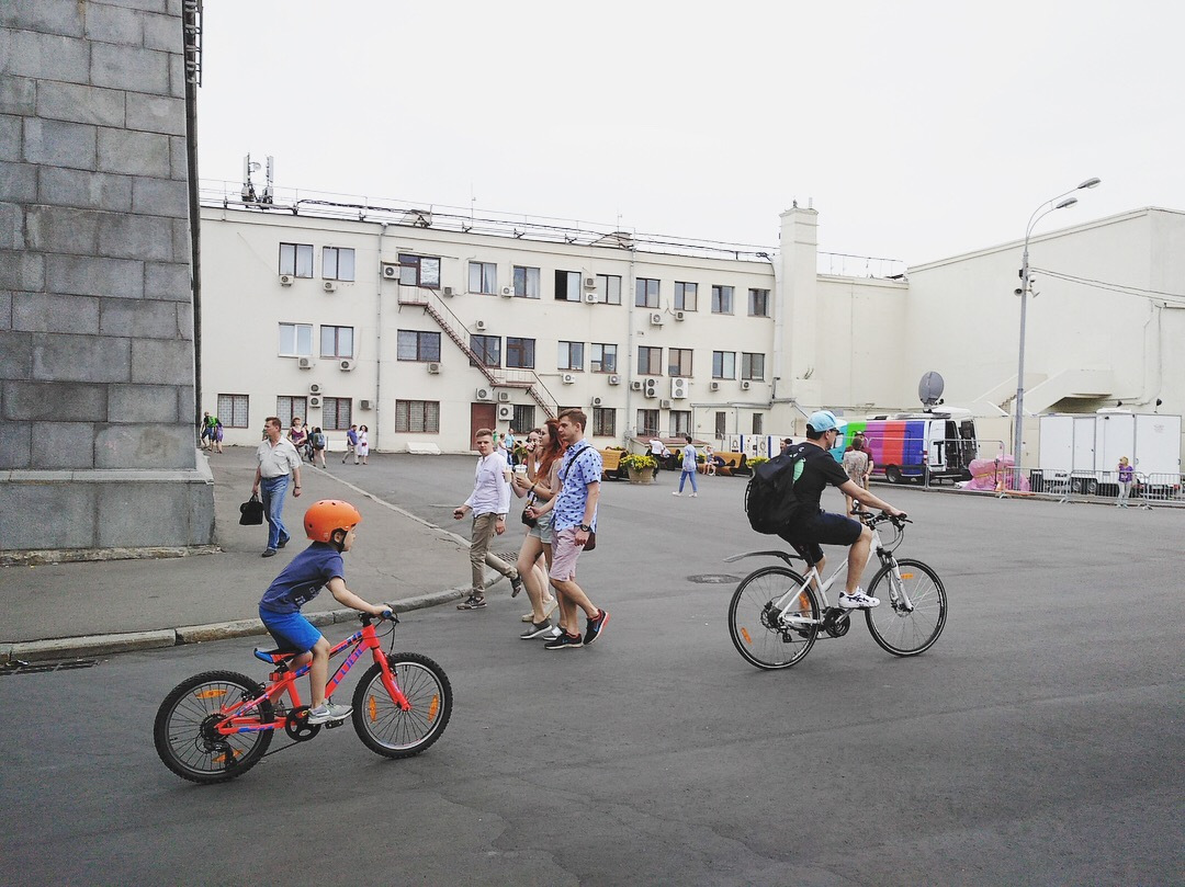 “从莫斯科骑去圣彼得堡”，全俄最长自行车道开建