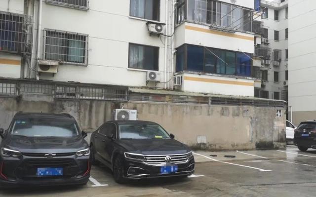车镇车招聘_3000元 招聘乡镇跟车送货员一名