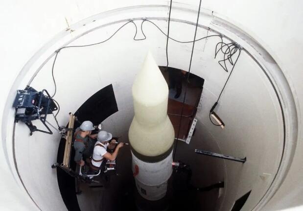 部署在陆基发射井里的美国民兵-III洲际导弹