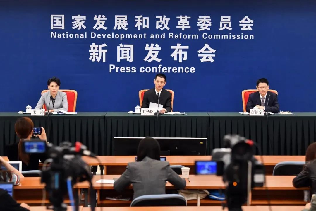 97国际游戏app-国务院：把城市更新摆在突出位置