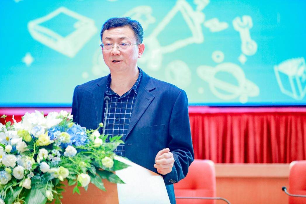 中国科学院院士周忠和