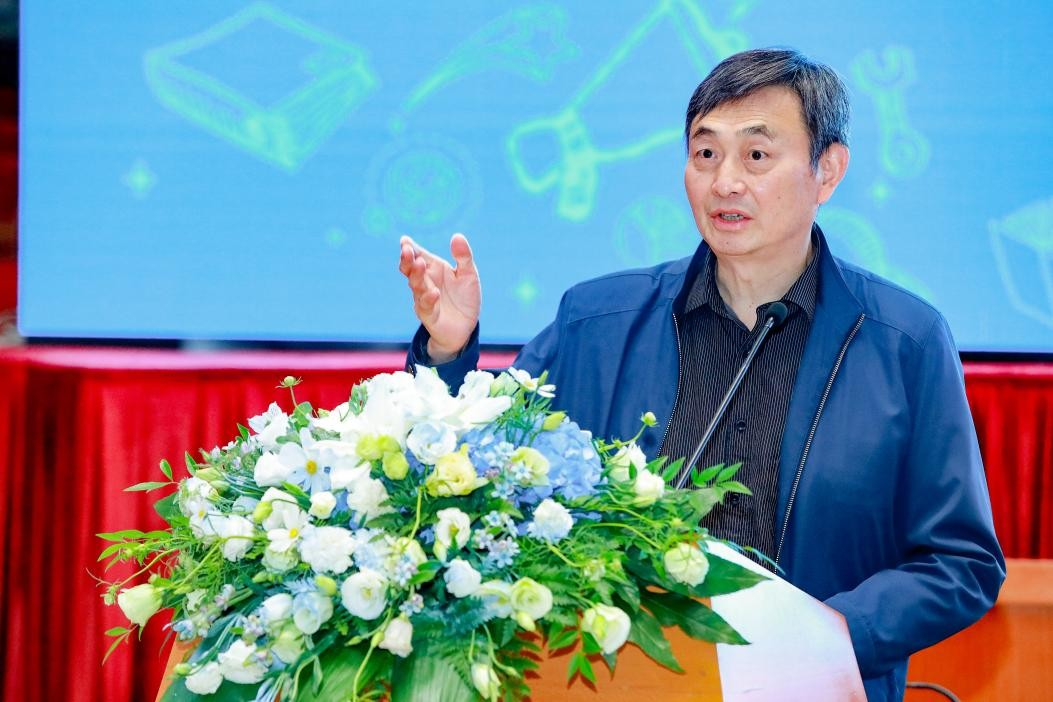 原中国科学院大学马克思主义学院副院长、山西大学马克思主义学院院长任定成