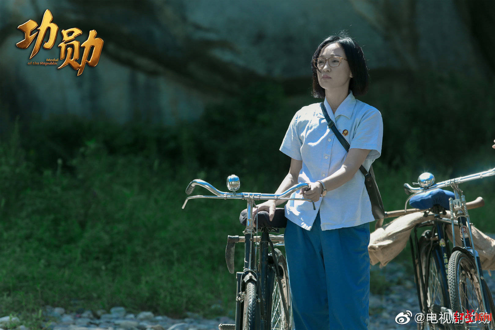 屠呦呦认可周迅演自己 导演郑晓龙:她连走路拿包都进入了角色-幽兰花香 屠呦呦认可周迅演自己 导演郑晓龙:她连走路拿包都进入了角色-幽兰花香